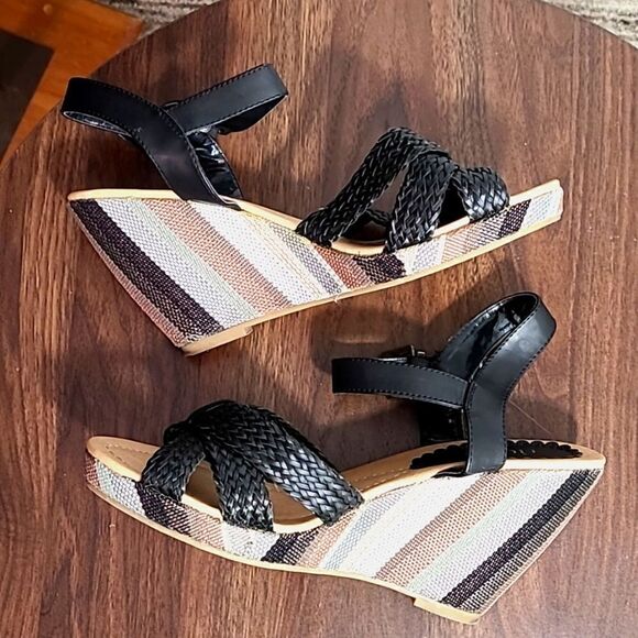 Rialto Wedge Sandals, Black with Stripe Heel, Size 10 Shoes - Picture 1 of 7